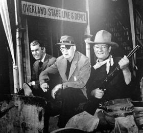 James Stewart, John Ford y John Wayne, durante el rodaje de “El hombre que mató a Liberty Valance”