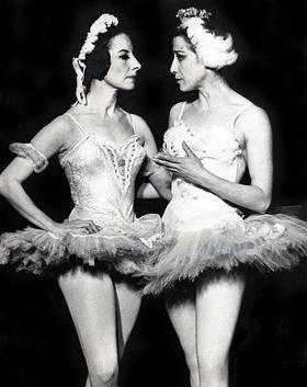 Las bailarinas Alicia Alonso y Maya Plisétskaya