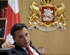 Andy García, en el despacho del presidente de Georgia, Mijaíl Sakaashvili. Tiflis, 19 oct 2009. (REUTERS)