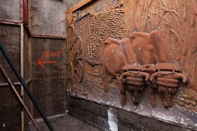 Mural creado en los setenta por el artista cubano Arturo Martín. (Foto: The New York Times)