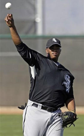 Dayán Viciedo durante un entrenamiento en Phoenix. Estados Unidos, 19 de febrero de 2009. (AP)