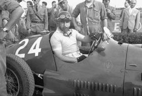 El argentino Juan Manuel Fangio, quíntuple campeón mundial de la Fórmula Uno