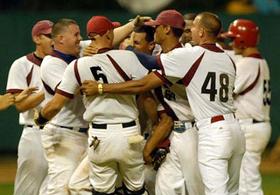 El equipo Habana celebra una de sus victorias en la pasada Serie Nacional. (JR)