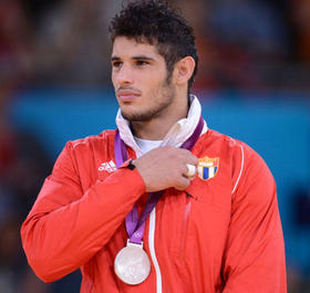 El cubano Asley González obtuvo medalla de plata en las pasadas Olimpiadas de Londres. El cubano Asley González obtuvo medalla de plata en las pasadas Olimpiadas de Londres