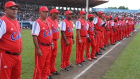 La selección cubana en el segundo juego ante Nicaragua. Foto Lisandro Roque El Nuevo Diario