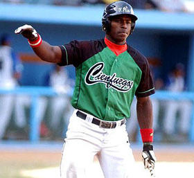 Yasel Puig, el jardinero cienfueguero, ha abandonado Cuba para residir en México. Yasel Puig, el jardinero cienfueguero, ha abandonado Cuba para residir en México