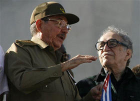 Raúl Castro y el escritor García Márquez