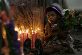 Ofrendas a San Lázaro en el santuario de El Rincón. (AP)