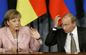 La canciller alemana Angela Merkel y el presidente ruso Vladimir Putin, durante la Cumbre de Samara