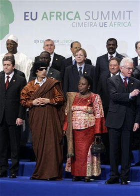Líderes africanos y europeos durante la II Cumbre de Lisboa. (AP) Líderes africanos y europeos durante la II Cumbre de Lisboa