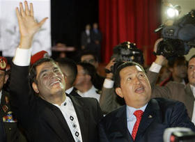 Los presidentes Rafael Correa, de Ecuador, y Hugo Chávez, de Venezuela: populismo latinoamericano