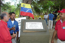 Grupos oficialistas conmemoran en Venezuela el 'Desembarco de Machurucuto' en el lugar de los hechos