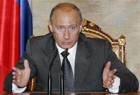 El presidente ruso Vladimir Putin, durante una reunión con miembros de su gobierno en el Kremlin. (AP)