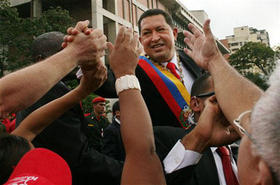 El presidente venezolano Hugo Chávez durante la toma de posesión de su nuevo mandato