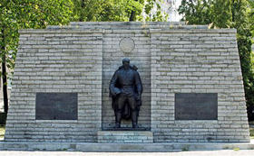 Estonia: Monumento a los soldados soviéticos, liberadores para unos y ocupantes para otros