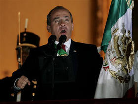 El presidente mexicano Felipe Calderón, durante la celebración del Día de la Independencia. (AP)