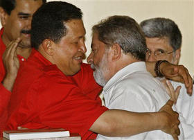 Los presidentes Hugo Chávez y Lula da Silva, ¿un abrazo sincero?