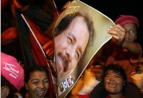 Simpatizantes de Daniel Ortega, vencedor en las elecciones nicaragüenses