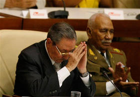 Raúl Castro y Juan Almeida, números uno y tres del régimen