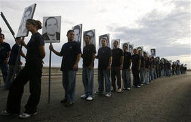Estudiantes durante un acto político en La Habana