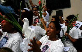 Las Damas de Blanco piden la libertad de los presos ante el Ministerio de Justicia