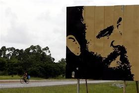 Un cartel de Fidel Castro en San Cristóbal, Pinar del Río