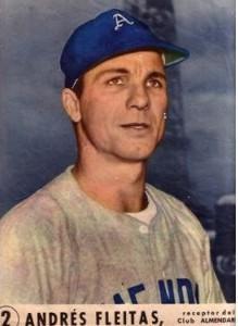 Cartel de Andrés Fleitas, con su uniforme del Almendares. (CUBANBALL.COM) Cartel de Andrés Fleitas, con su uniforme del Almendares