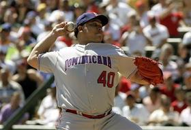 Bartolo Colón, ganador por la República Dominicana. (AP) Bartolo Colón lanza