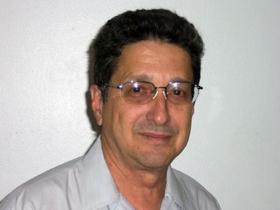 Pedro Corzo, además de dirigir el IMH, es periodista de Radio-TV Martí.
