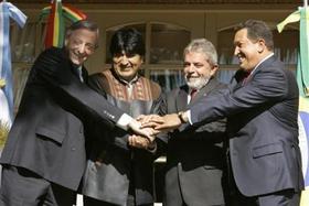 Presidentes Néstor Kirchner (Argentina), Hugo Chávez (Venezuela), Evo Morales (Bolivia) y Luiz Inácio Lula da Silva (Brasil)