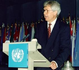Soren Jessen-Petersen, jefe de la Misión de la ONU en Kosovo