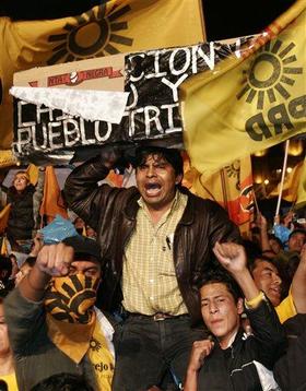 Partidarios del izquierdista Andrés Manuel López Obrador. (AP) Partidarios de López Obrador