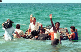 Balseros en el mar