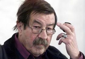 El escritor alemán Günter Grass