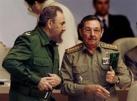 Fidel y Raúl Castro, durante una sesión de la Asamblea Nacional del Poder Popular