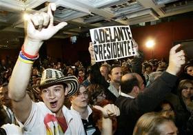 Simpatizantes de Uribe festejan la victoria electoral