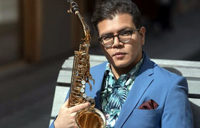 El saxofonista Gerry López