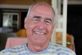 El escritor cubano Antonio Álvarez Gil