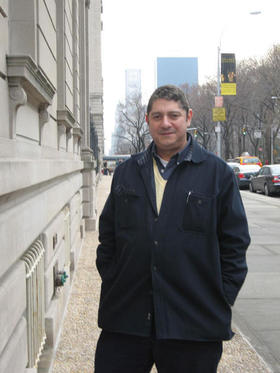 El escritor y editor Rafael Bordao, en Nueva York. Foto de Louis Bourne