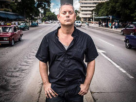 Norge Espinosa Mendoza, en una calle de La Habana