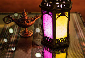 Motivos árabes, en noche de Ramadán