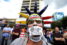 Manifestante contra Maduro