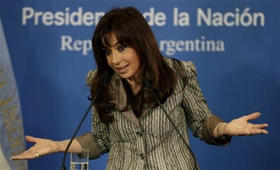 Cristina Fernández, presidenta de Argentina, tras la derrota sufrida en las elecciones legislativas. (AP)
