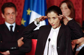 Ingrid Betancourt junto a Nicolas Sarkozy, en París