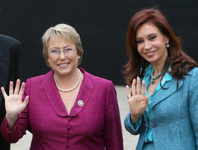 Michelle Bachelet y Cristina Fernández de Kirchner. (CADENA GLOBAL)