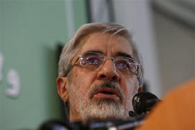 El ex primer ministro iraní Mir Husein Musavi, probable candidato reformista a la presidencia. (AP)