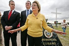 Los congresistas Mario y Lincoln Diaz-Balart e Ileana Ros-Lehtinen