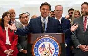 Gobernador Ron DeSantis