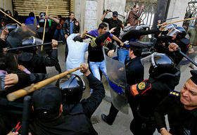 Violencia en las manifestaciones populares en Egipto