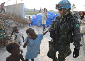Soldados brasileños en misión tras el terremoto de 2010 en Haití, en esta foto de archivo
